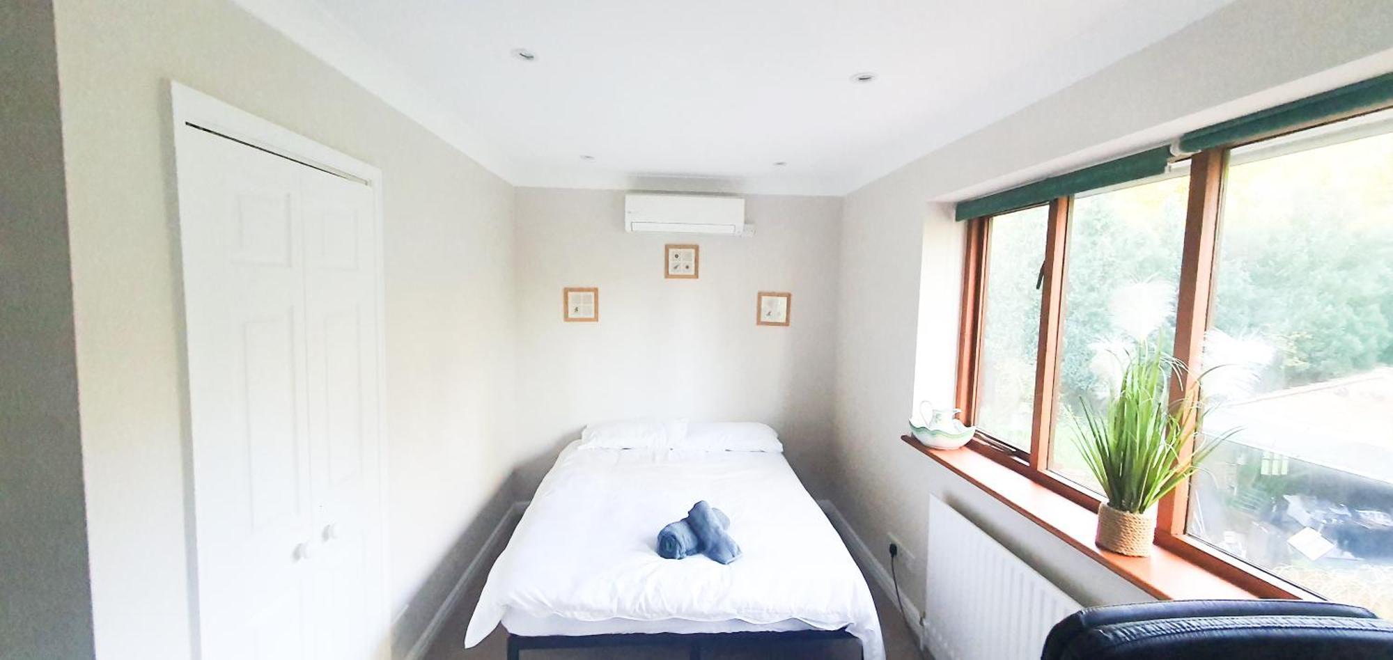 Old Slade Cottage - Train To London 30Mins, Heathrow 15Mins Away,Free Parking - En-Suit Rooms West Drayton  Szoba fotó
